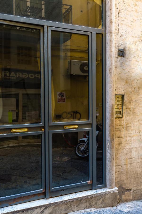 Pulcinella Studio Ai Spagnoli By Wonderful Italy * Napoli